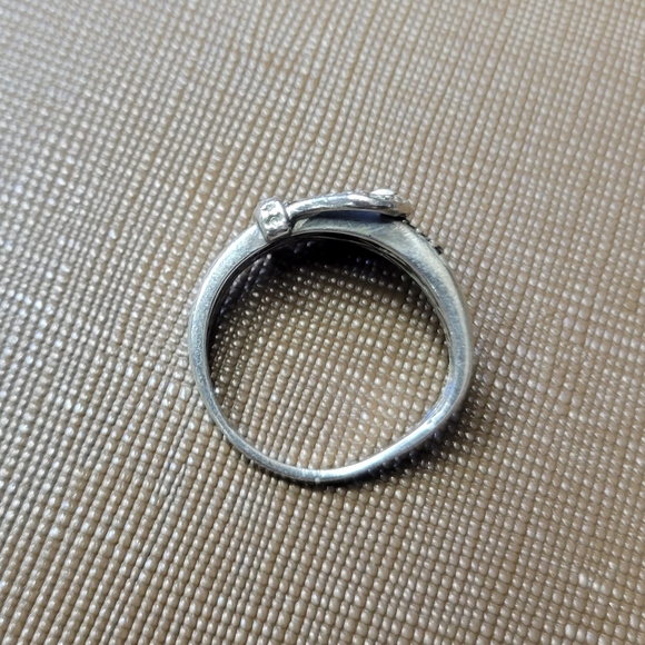 Buckle Ring With Diamonds - Picture 5 of 12